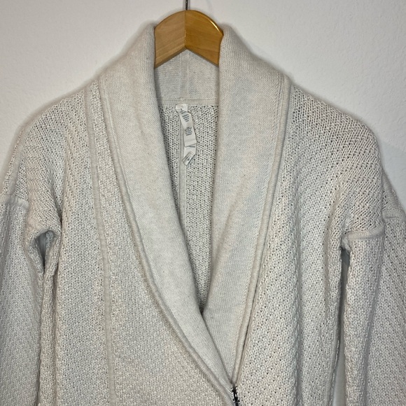 Lululemon Post Practice Women's Heathered Oatmeal Cardigan 2 - Picture 8 of 15